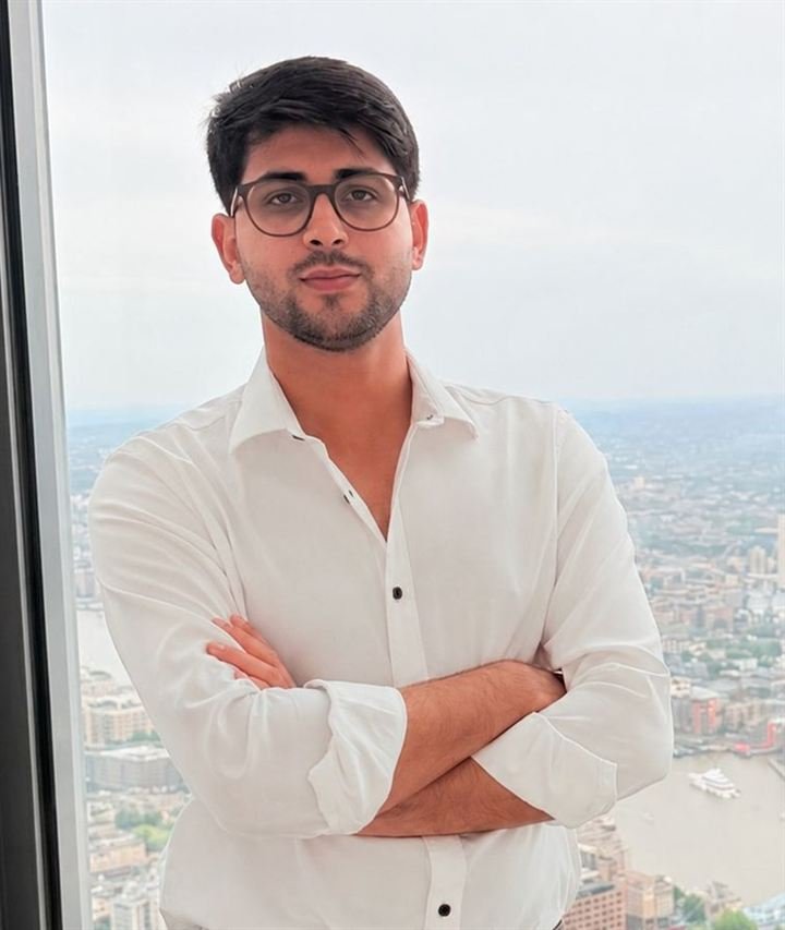 Portrait of Shah Fahad with the London skyline behind him